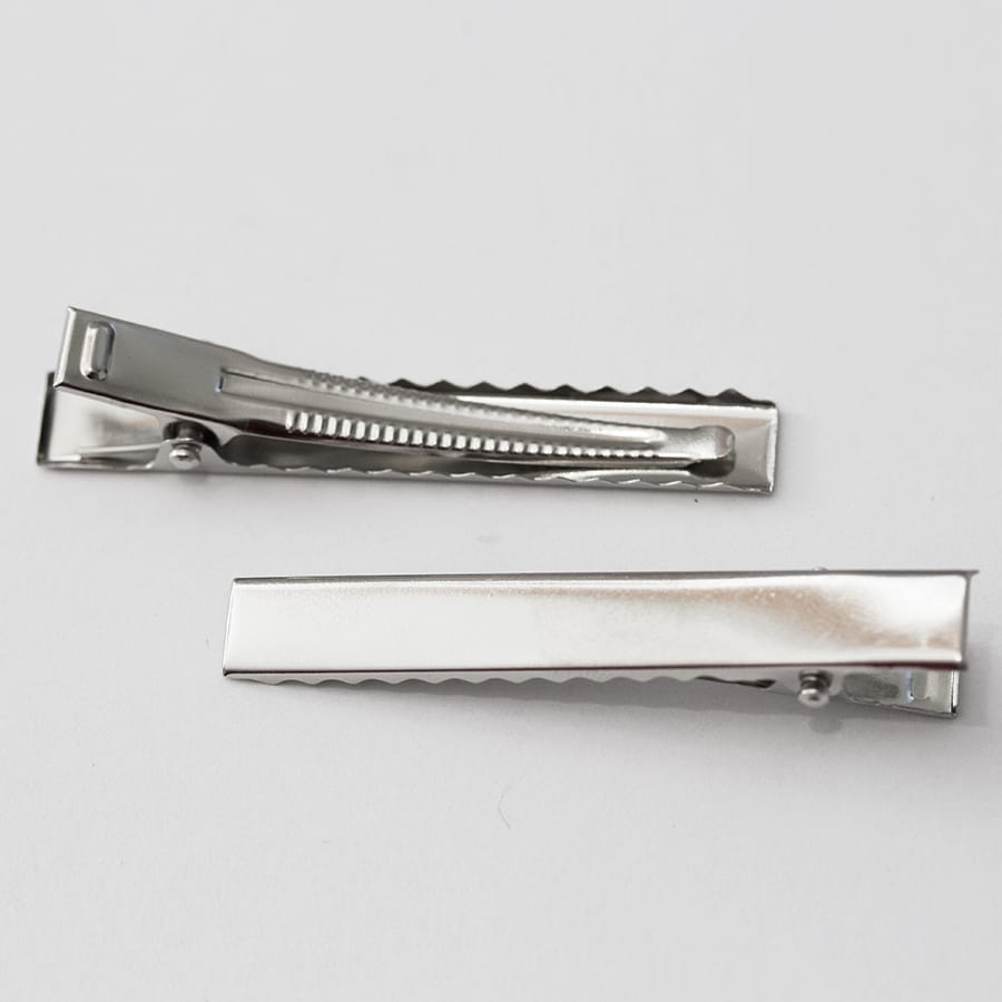 Spona do vlasov plochá strieborná 31 mm