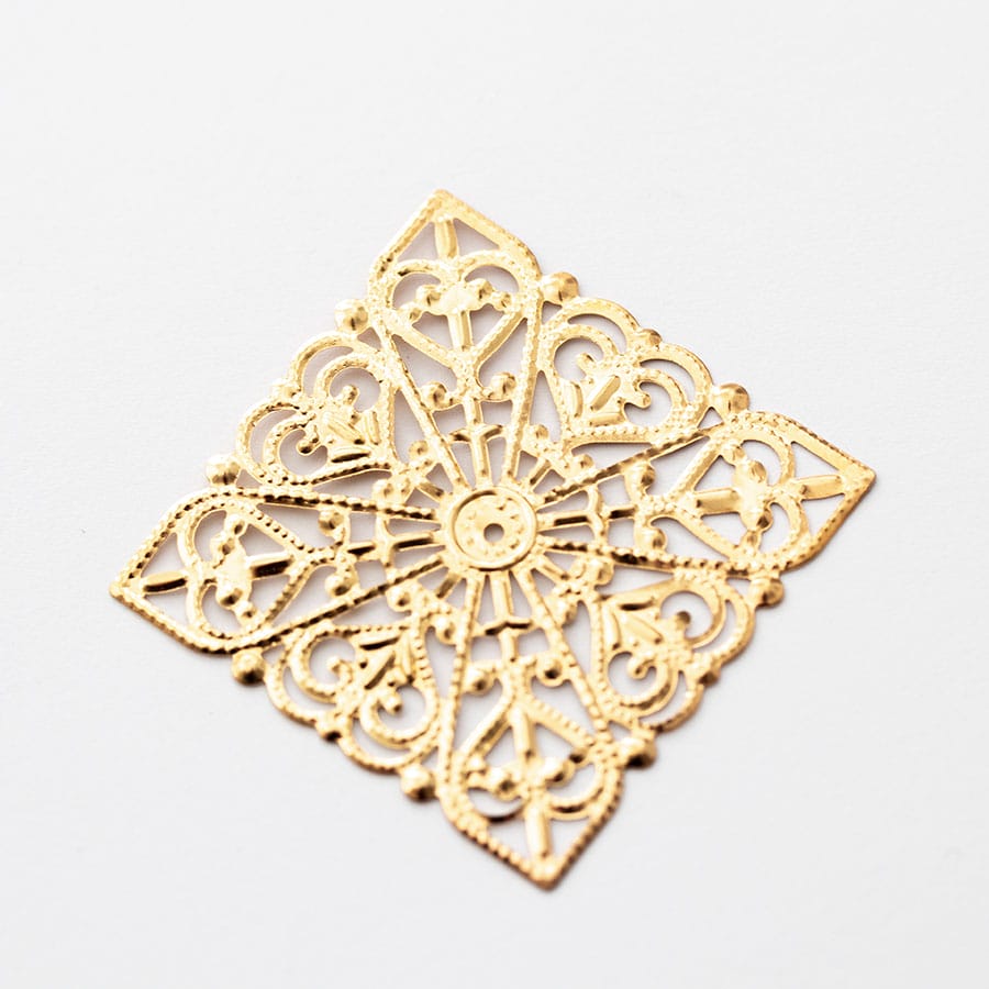 Filigrán štvorec 40 x 40 mm farba zlatá