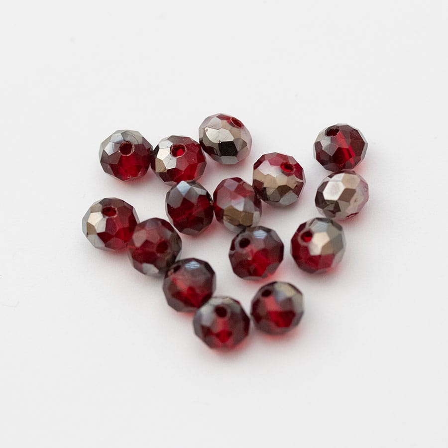Sklenené korálky brúsené 4 mm farba vínová irisovaná