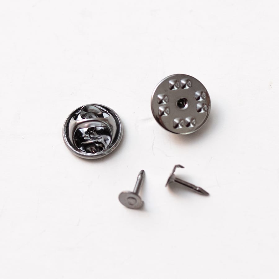 Zarážka s krídelkami - odznakové zapínanie 11,5 mm farba gunmetal