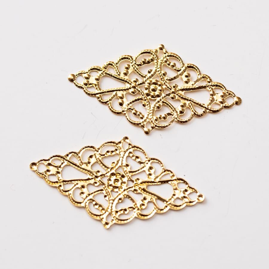 Filigrán 24 x 45 mm farba zlatá